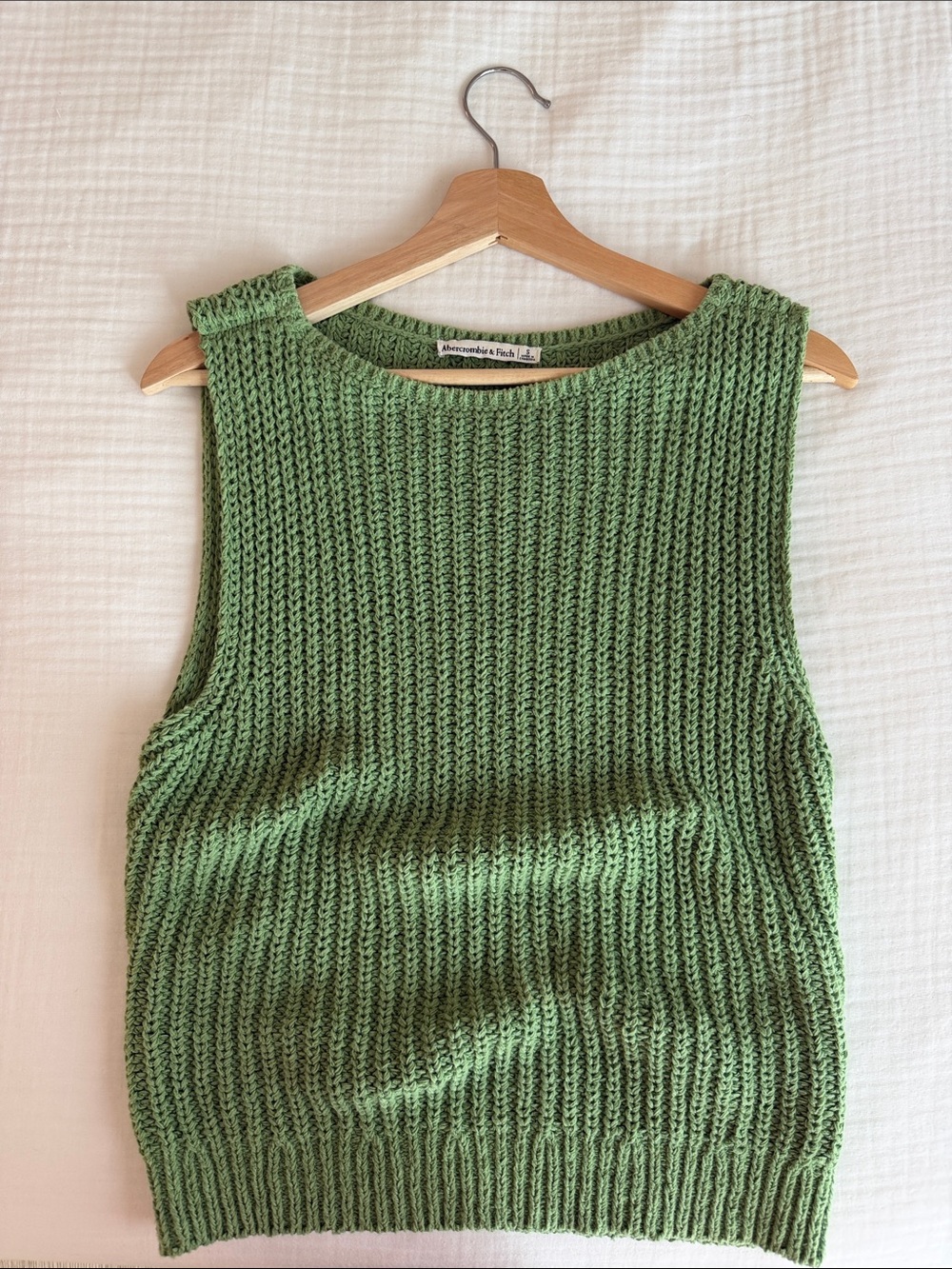 Abercrombie & Fitch Olive Green Knit Sleeveless Vest